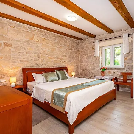 My Dalmatia - Authentic Zvonko With Private Swimming Pool