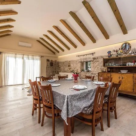 My Dalmatia - Authentic Zvonko With Private Swimming Pool Villa Podlug
