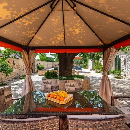 Villa My Dalmatia - Authentic Zvonko With Private Swimming Pool *