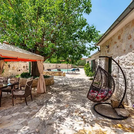 My Dalmatia - Authentic Zvonko With Private Swimming Pool *