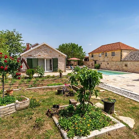 My Dalmatia - Authentic Zvonko With Private Swimming Pool * Podlug