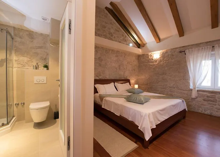 My Dalmatia - Authentic Zvonko With Private Swimming Pool Podlug