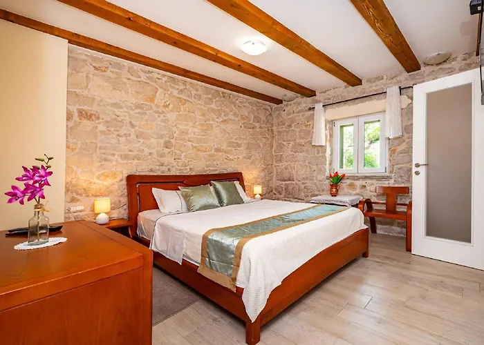 My Dalmatia - Authentic Zvonko With Private Swimming Pool